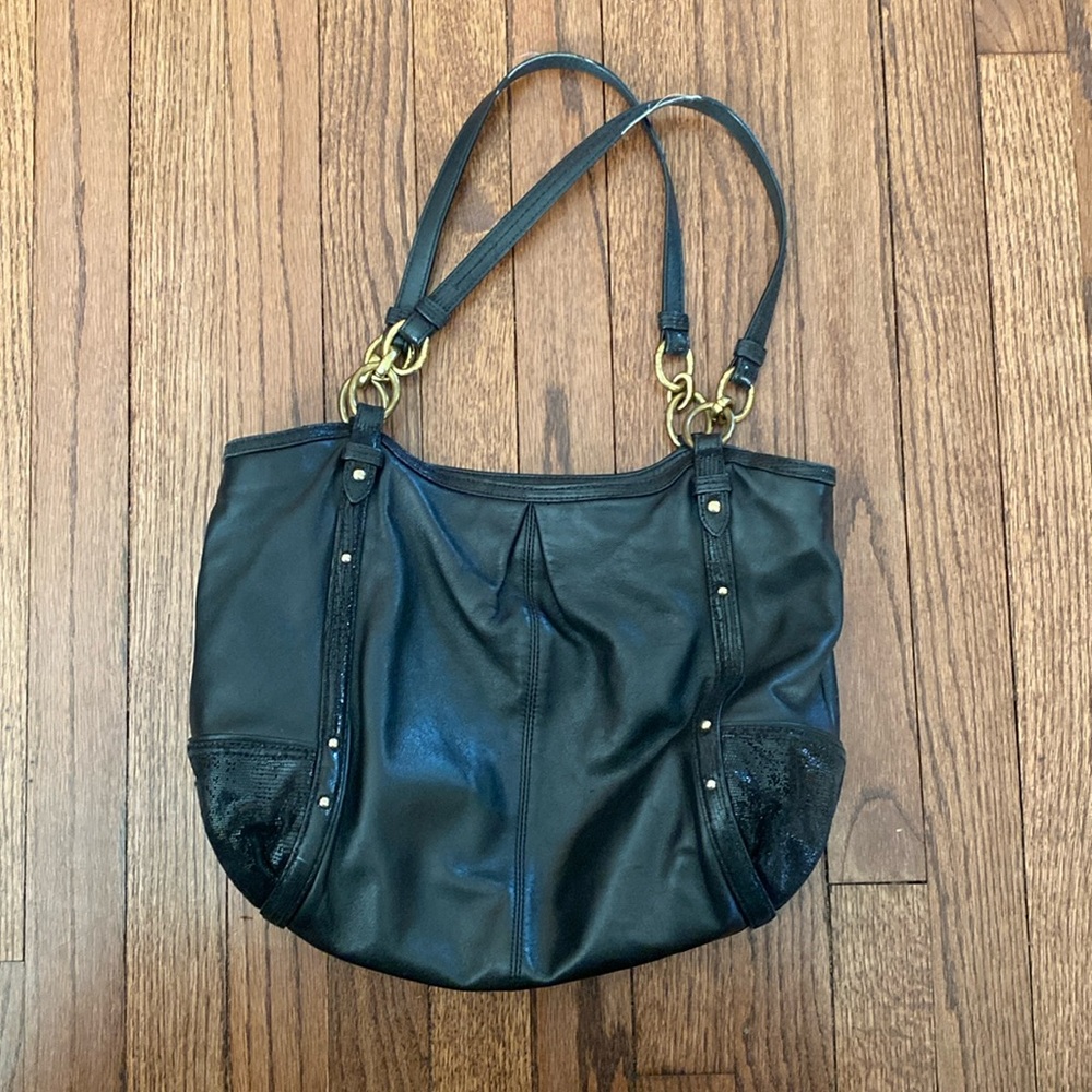 Y2K early 2000’s Coach shoulder bag